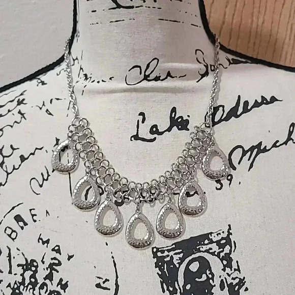 #26 set of 3 necklaces layered pendant circle beaded gold silver - Picture 3 of 4